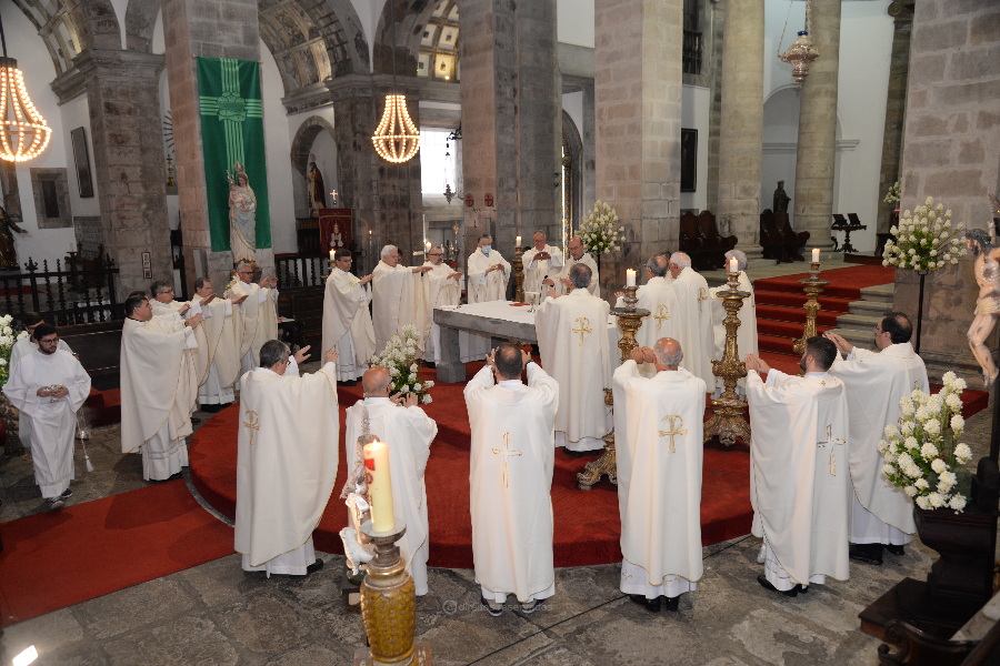 Três sacerdotes celebram jubileus em ano de sede vacante na diocese de Angra