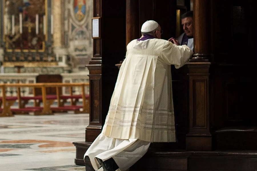 Cúria Diocesana alerta que prática da absolvição geral, sem os requisitos do direito, é inválida e apela aos sacerdotes que não a pratiquem