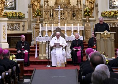 Papa condena abusos sexuais e fala em «luta irreversível», pedindo perdão às vítimas