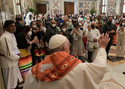 Papa inicia viagem histórica, em busca da reconciliação com os povos indígenas