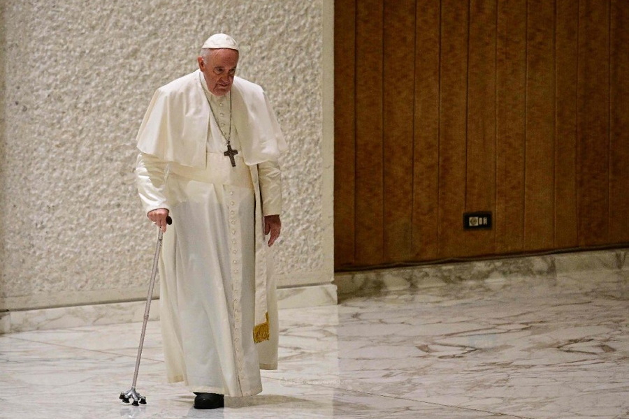 Papa questiona delírio da “juventude eterna” e defende valorização dos idosos