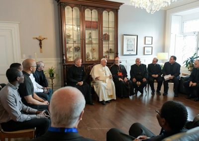 Papa sublinha identidade "sinodal" da Igreja