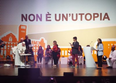 Jovens e Papa Francisco assinam "pacto" por uma nova Economia