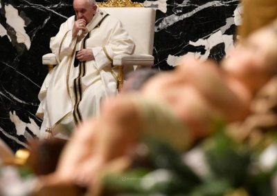 Papa pede lugar para Jesus em "humanidade insaciável de dinheiro, poder e prazer"