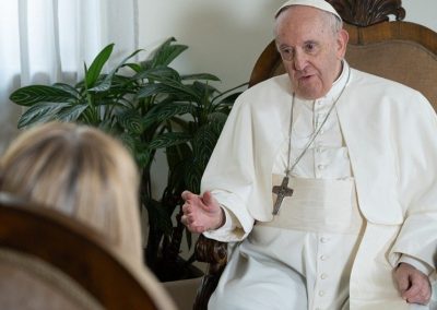 Papa alerta para agravamento das desigualdades sociais na era digital