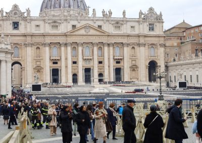100 mil pessoas já passaram pela Basílica de São Pedro