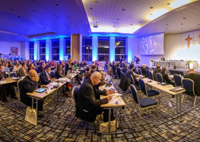 Delegação da Conferência Episcopal aponta necessidade de "maior transparência" e assume "tensões" na Igreja