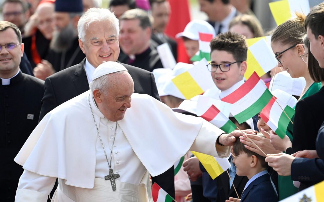 Papa alerta para nacionalismos e populismos na Europa, apelando ao fim da guerra