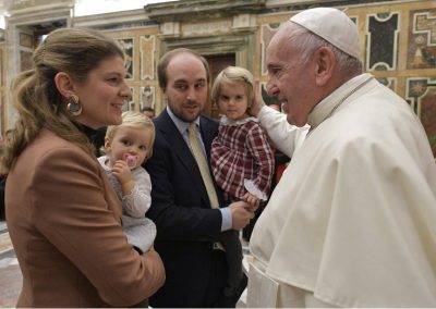 Papa lança "Pacto Global pela Família"