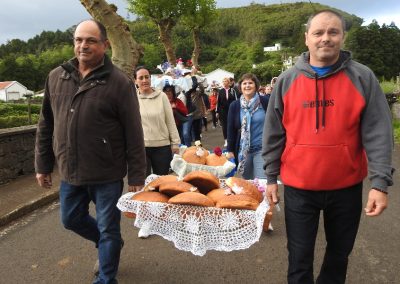 Santa Maria celebra Pentecostes com festa de ilha