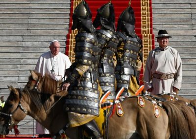 Papa apela à construção da paz, saudando exemplo do povo mongol