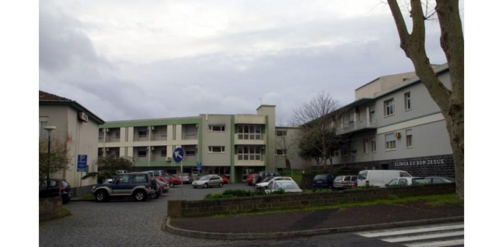 Clínica do Bom Jesus acolhe doentes e oferece resposta cirúrgica ao hospital do Divino Espírito Santo