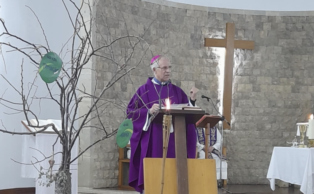Bispo de Angra desafia diocesanos a “olhar os tradicionais pontos da espiritualidade quaresmal e a dar-lhes um sentido mais profundo”