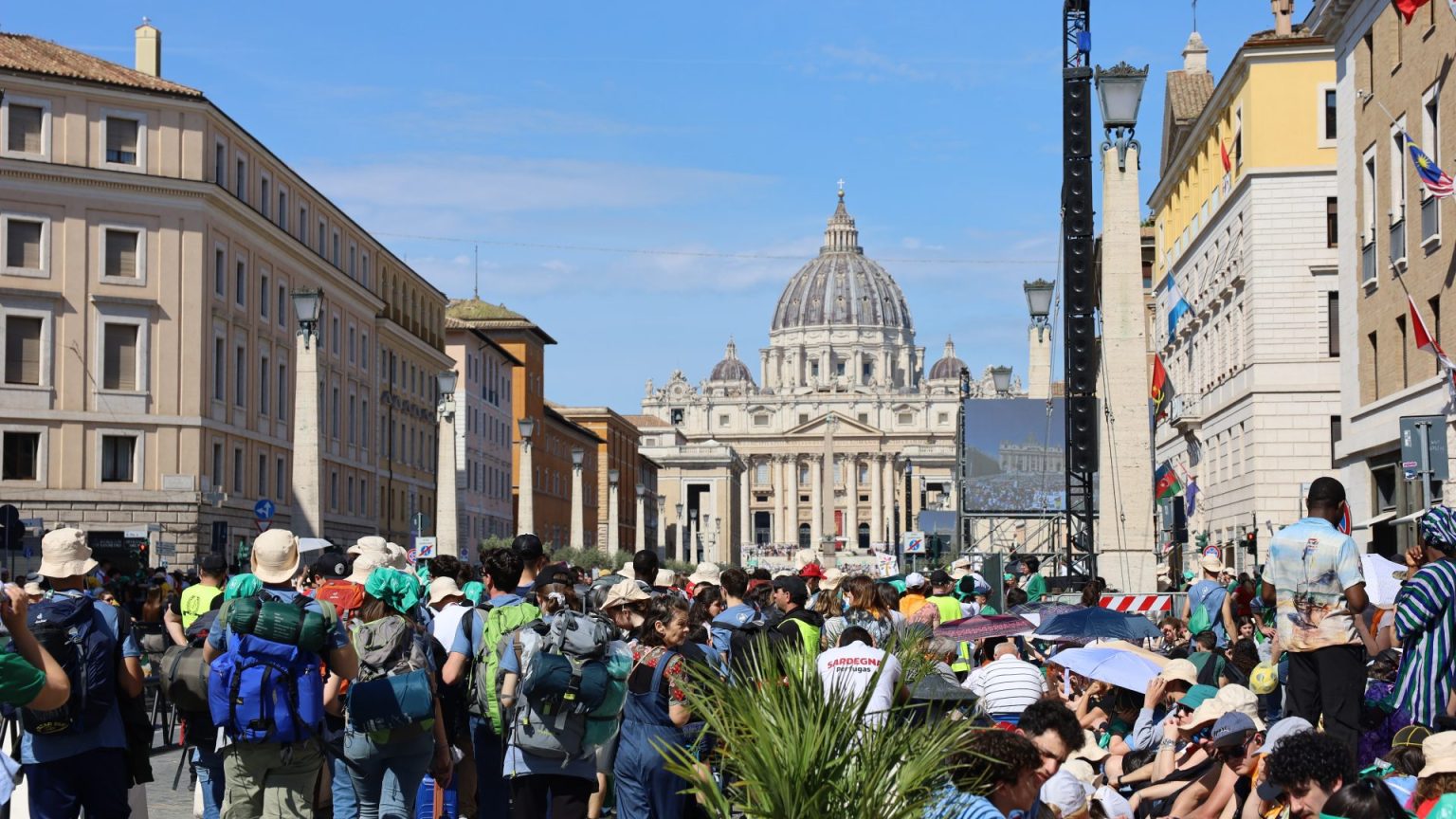 Igreja deve acolher “legado” de misericórdia de Francisco e “torná-lo vida” – cardeal Pietro Parolin