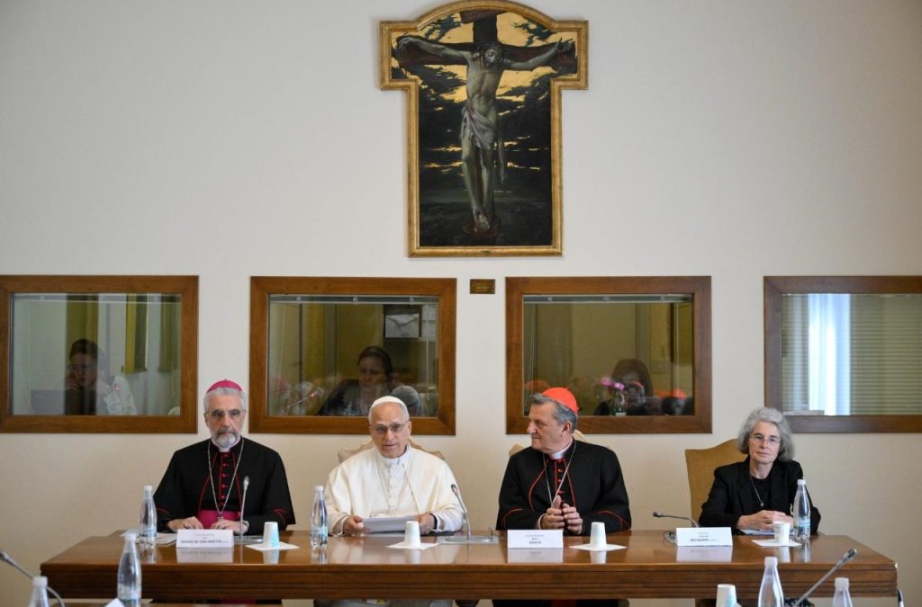 Vaticano diz que é tempo de “experimentar práticas e estruturas renovadas”, em documento orientador para as comunidades católicas