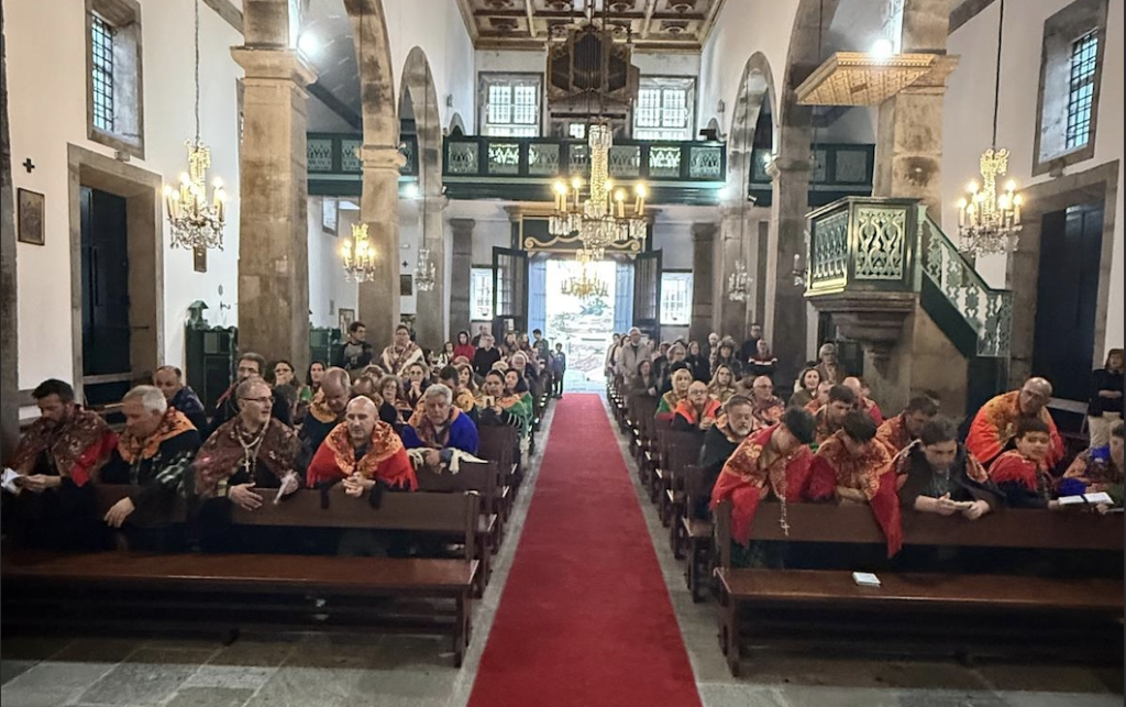 “A verdadeira cegueira acontece quando o ser humano acredita que vê tudo, sabe tudo e controla tudo”- padre Dinis Silveira