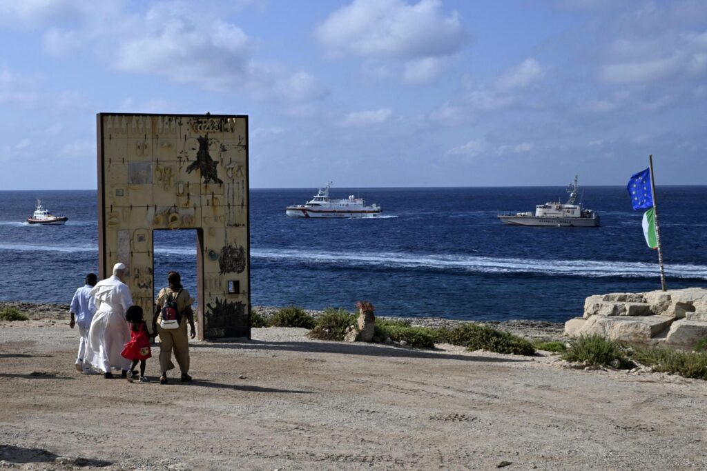 Papa exige plano “estratégico” da Europa para migrantes e alerta contra indiferença